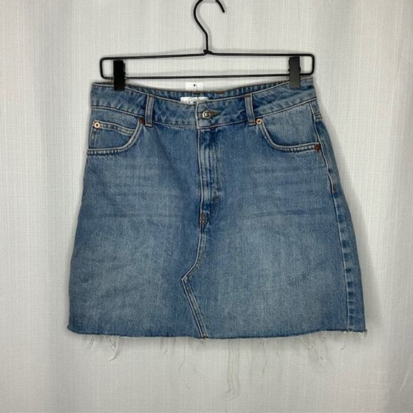 Topshop Dresses & Skirts - Topshop Denim Mini Skirt